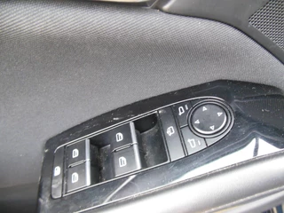 Mazda 3 – thumbnail 8