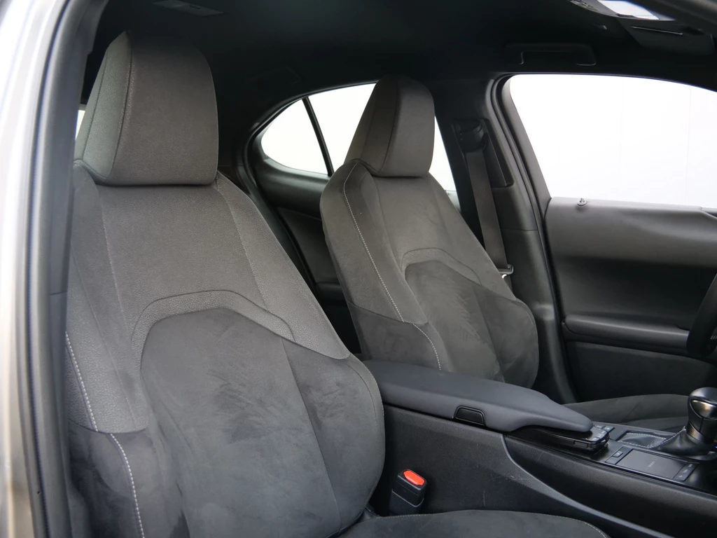 Lexus UX – foto 32