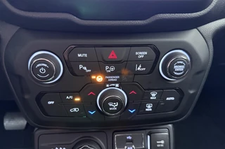 Jeep Renegade – thumbnail 23