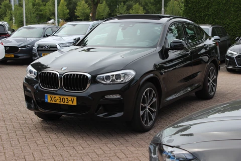 BMW X4 xDrive20i High Exe. M Sport / Panoramadak / 360Camera / Leder / 20'' / Harman Kardon / Navigatie / Dodehoek / DAB / Stoelverwarming / ACC
