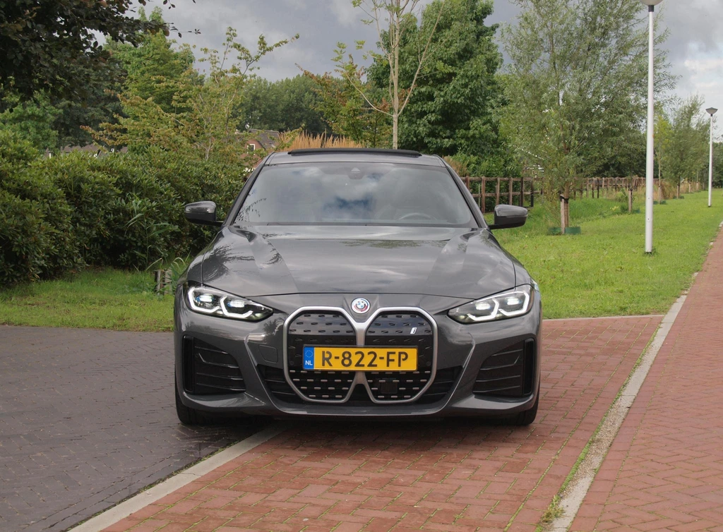 BMW i4 – foto 10