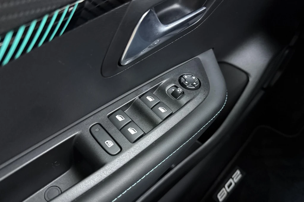 Peugeot 208 – foto 17