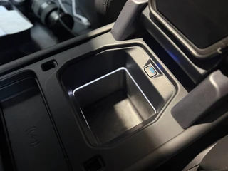 Land Rover Defender – thumbnail 24