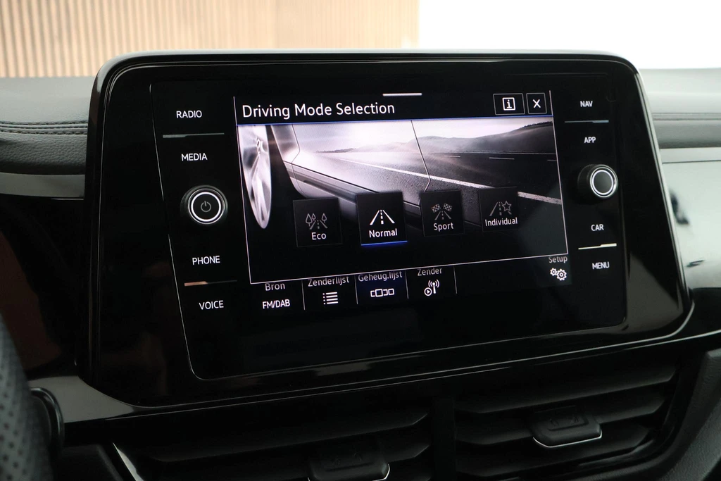 Volkswagen T-Roc – foto 30
