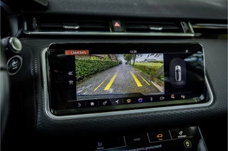 Land Rover Range Rover Velar – thumbnail 16