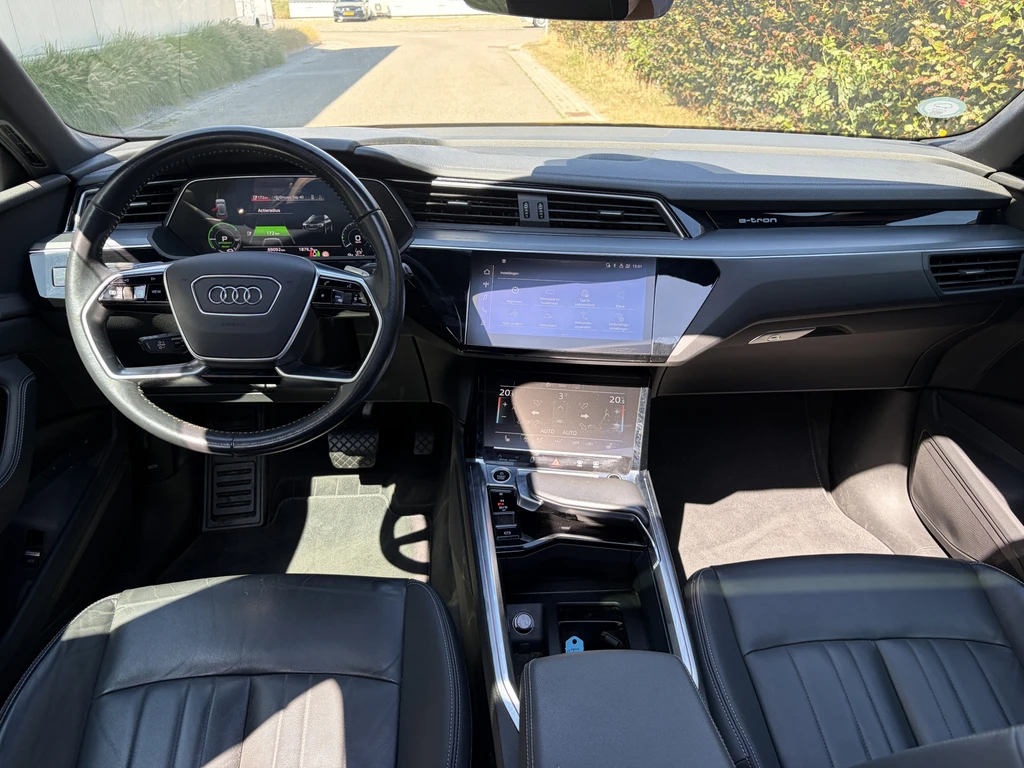 Audi e-tron – foto 10