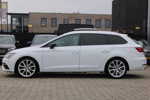 SEAT Leon ST 1.5 TSI FR Business Intense PANORAMADAK ACC
