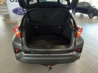 Toyota C-HR – thumbnail 10