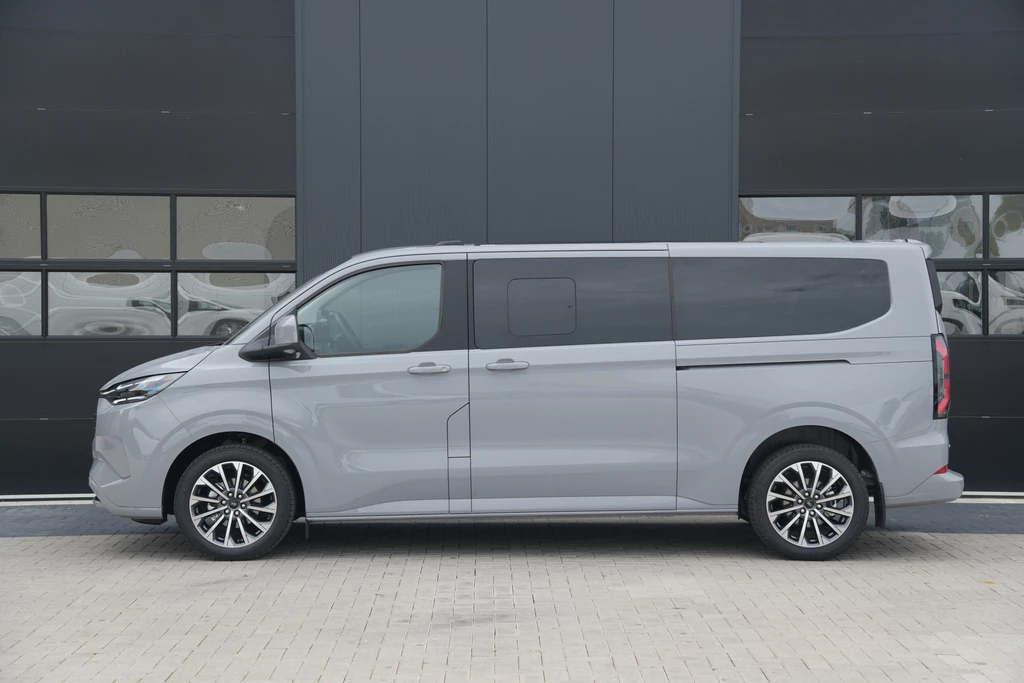 Ford Tourneo Custom – foto 2