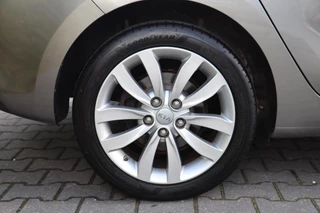 Kia Carens – thumbnail 70