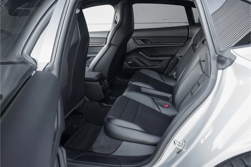 Porsche Taycan – foto 11