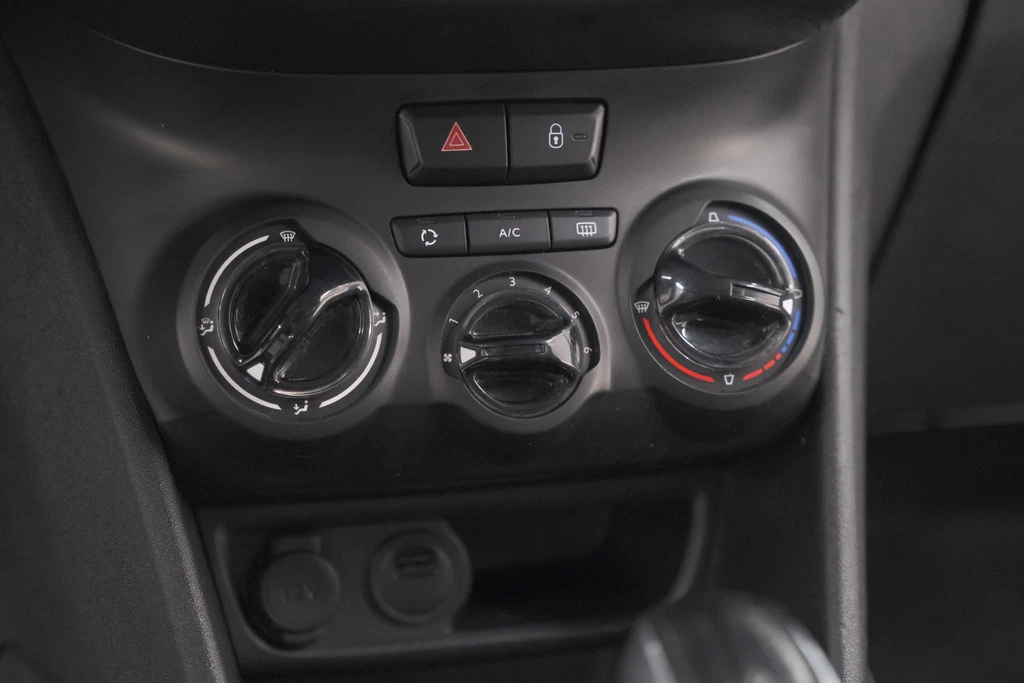 Peugeot 208 – foto 48