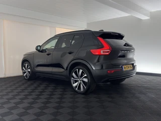 Volvo XC40 – thumbnail 2