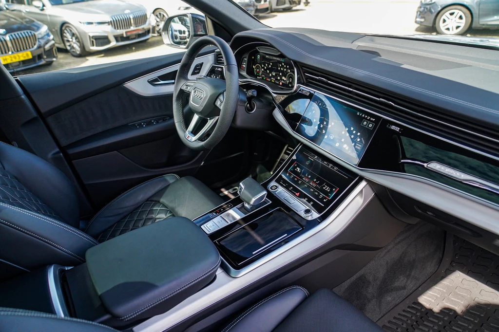 Audi Q8 – foto 35