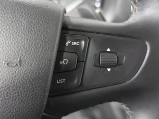 Opel Vivaro – thumbnail 23