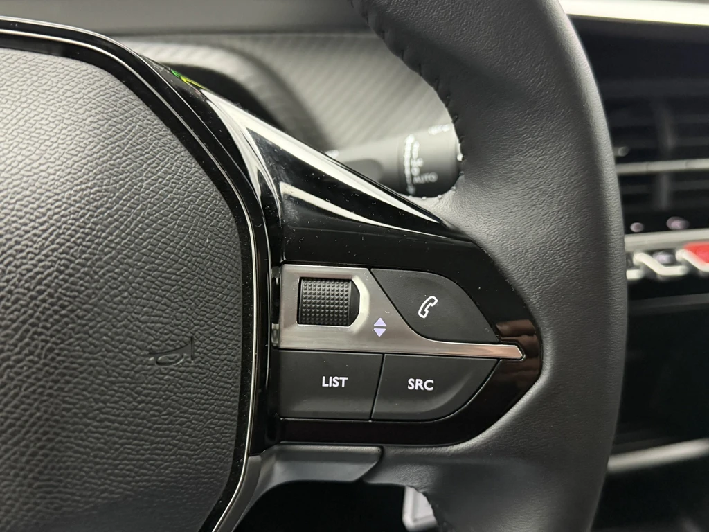 Peugeot e-208 – foto 24