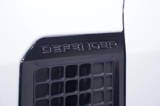 Land Rover Defender – thumbnail 19