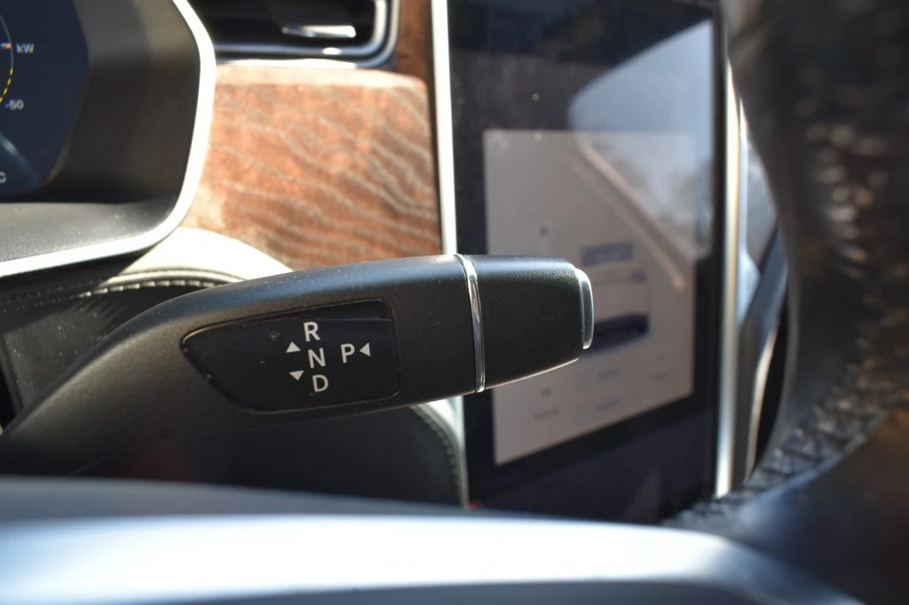 Tesla Model X – foto 23
