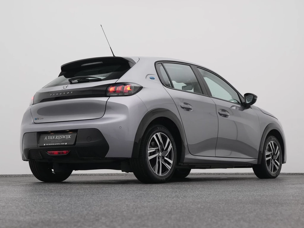 Peugeot e-208 – foto 11