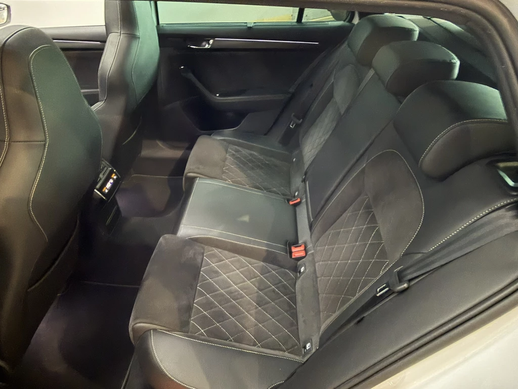 Škoda Superb – foto 32