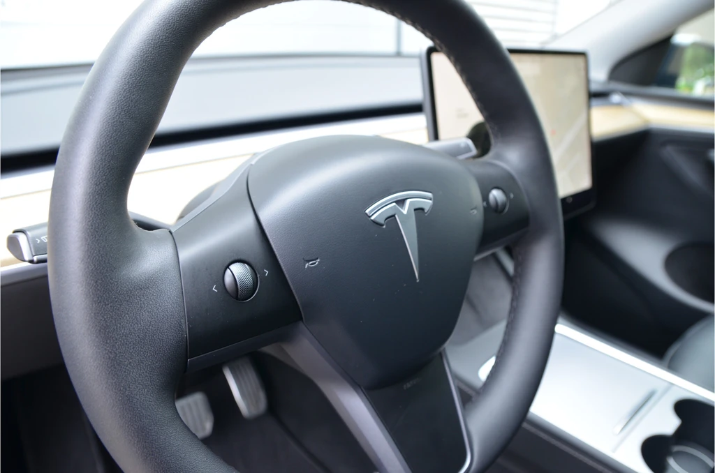 Tesla Model Y – foto 15