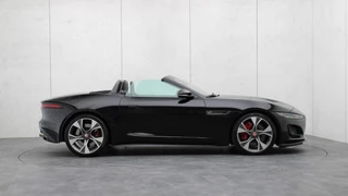 Jaguar F-Type – thumbnail 10