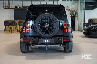 Land Rover Defender – thumbnail 3
