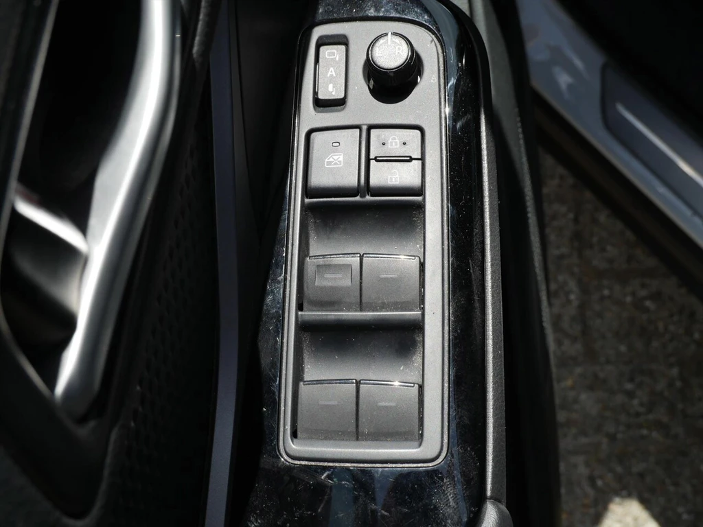 Toyota C-HR – foto 17