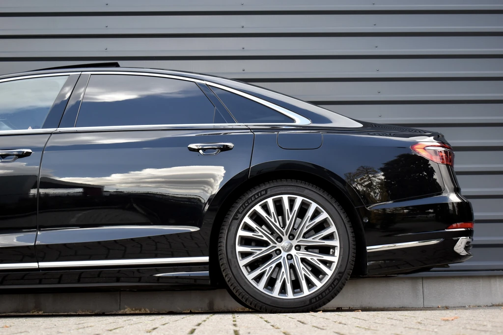 Audi A8 – foto 4