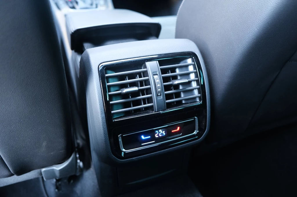 Volkswagen Passat – foto 14