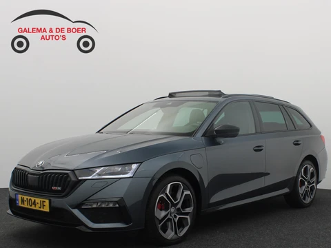 Skoda Octavia Combi 1.4 TSI RS iV PHEV Business AUTOMAAT / PANORAMADAK / FULL LED / KEYLESS / STOELVERW / STUURVERW / SFEER / SOH 87% / NL-AUTO