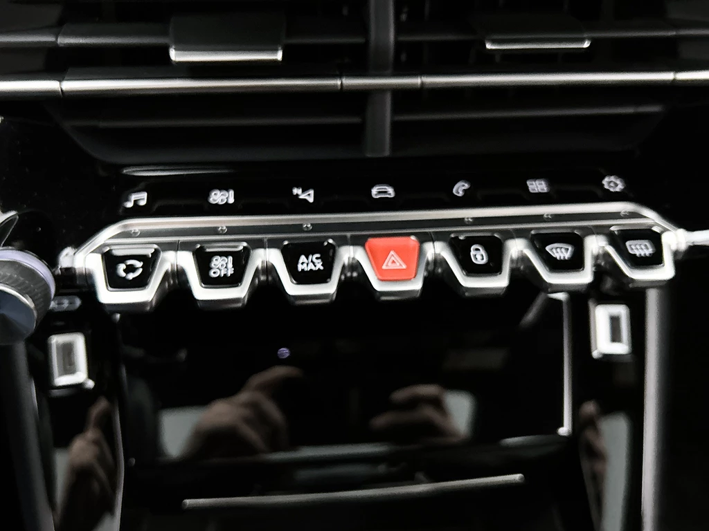 Peugeot 208 – foto 10