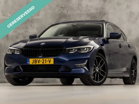 BMW 3 Serie 330e High Executive 252Pk Automaat (SCHUIFDAK, DEALER ONDERHOUDEN, APPLE CARPLAY, GROOT NAVI, CAMERA, GETINT GLAS, BRUIN LEDER, SPORTSTOELEN, STUUR/STOELVERWARMING, SFEERVERLICHTING, NIEUWSTAAT)