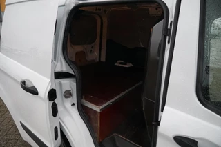 Ford Transit Courier – thumbnail 14