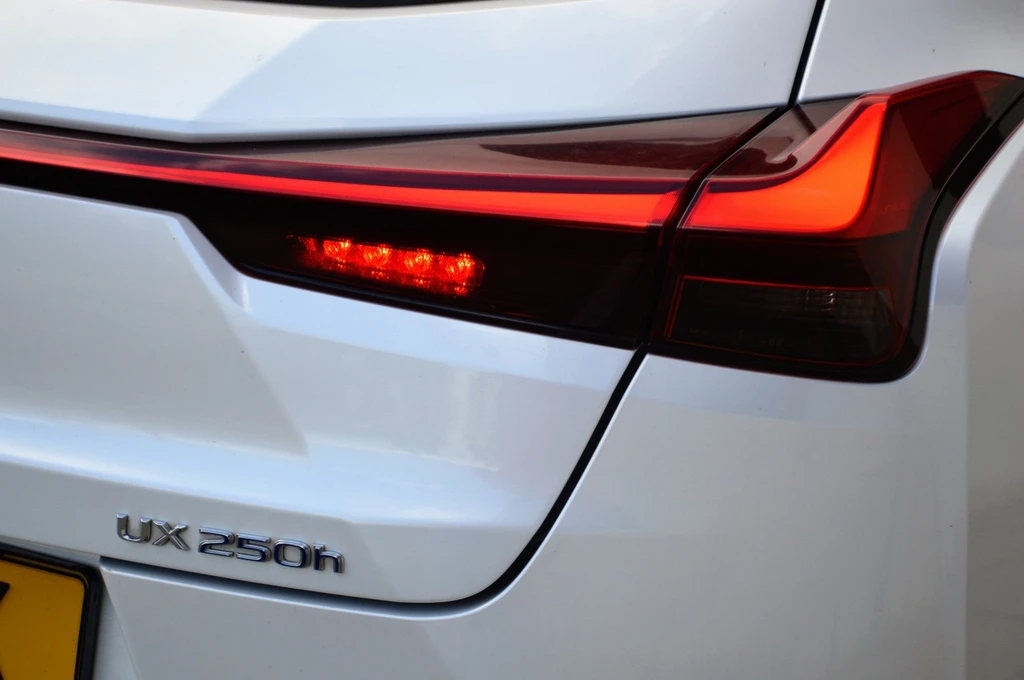 Lexus UX – foto 30