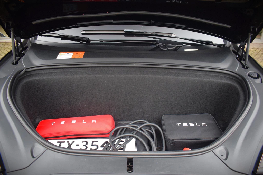 Tesla Model X – foto 23