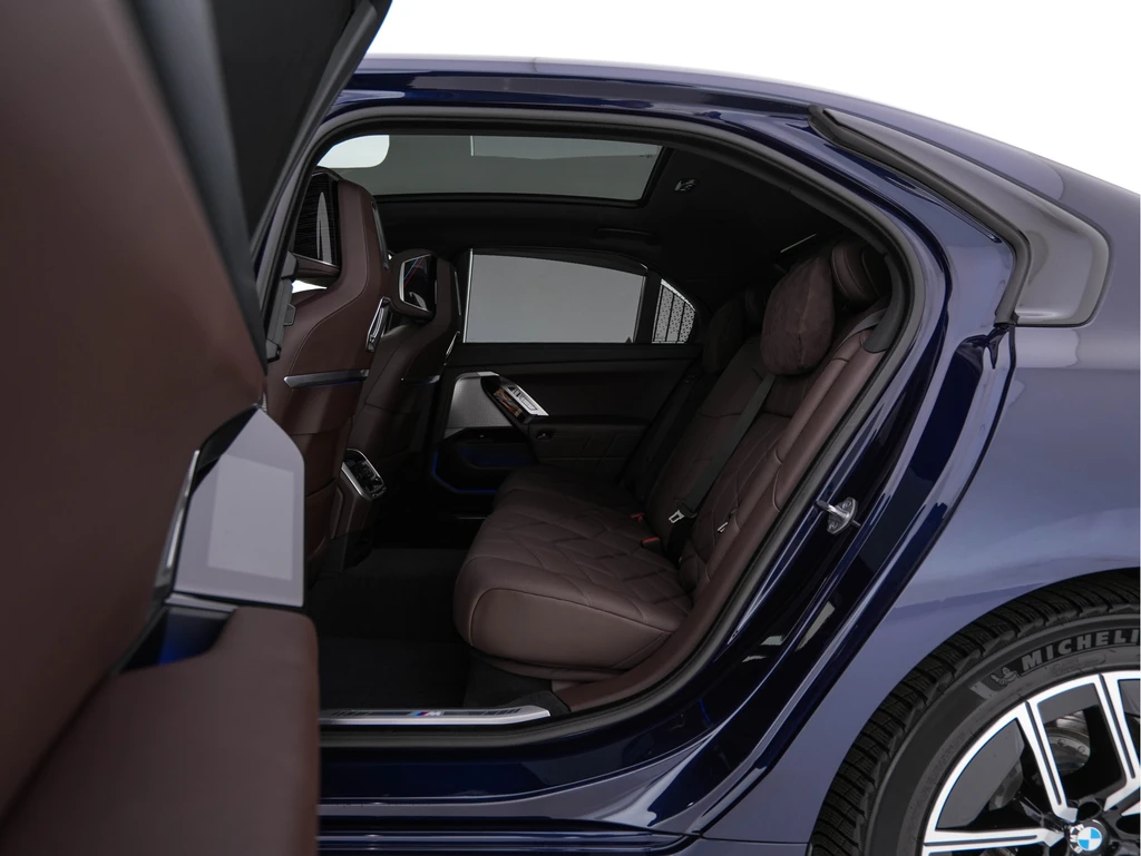 BMW i7 – foto 10