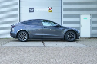 Tesla Model 3 – thumbnail 4