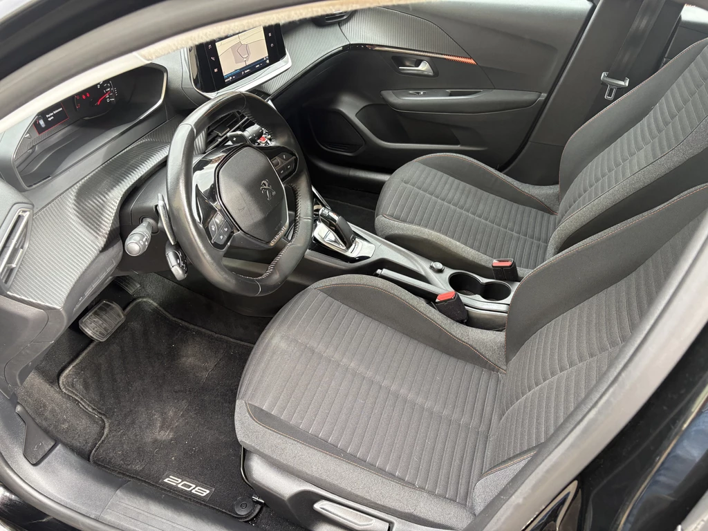 Peugeot 208 – foto 12