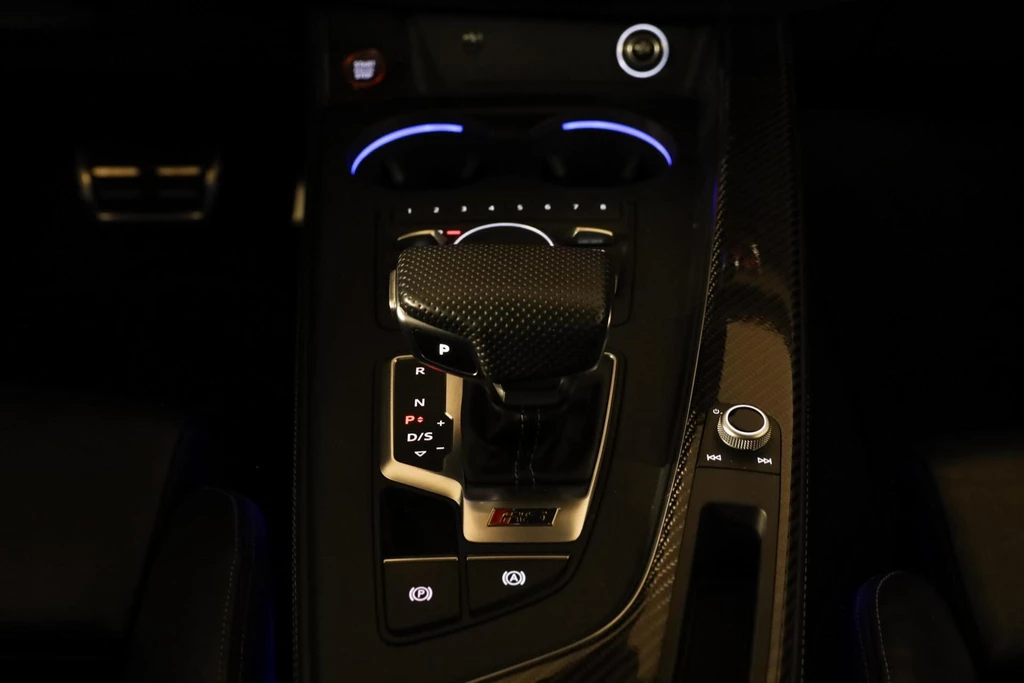 Audi RS4 – foto 33