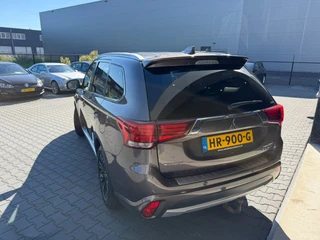 Mitsubishi Outlander – thumbnail 3