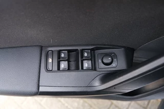 SEAT Arona – thumbnail 15