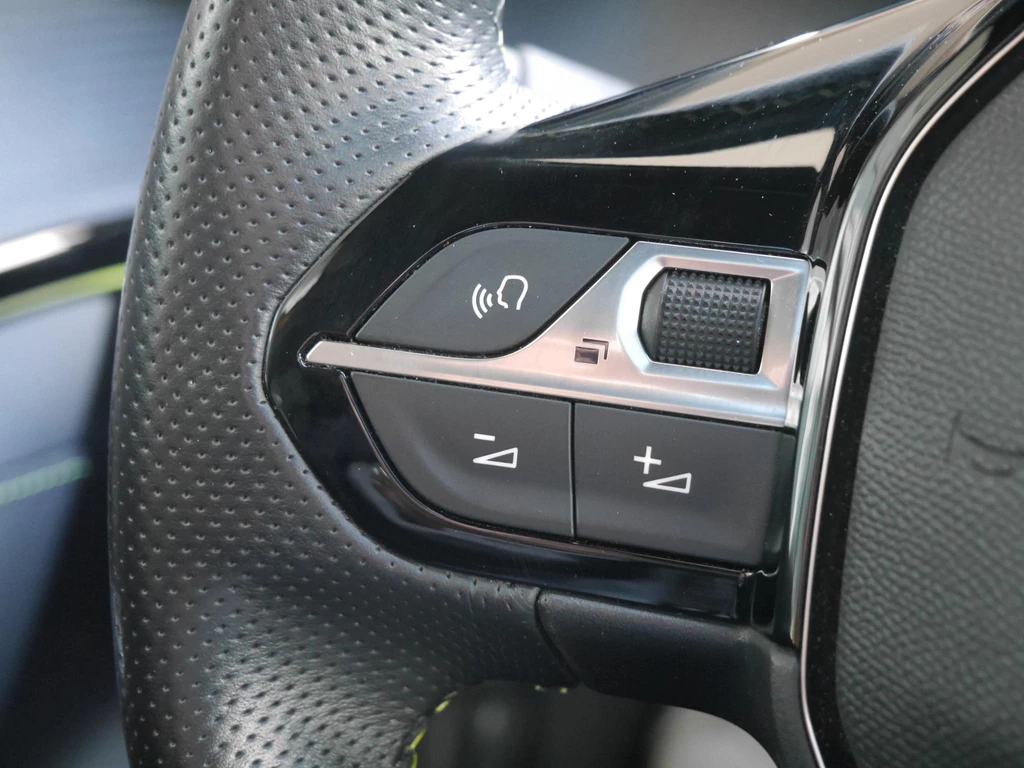 Peugeot e-208 – foto 22