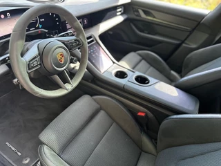 Porsche Taycan – thumbnail 11