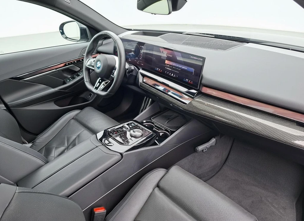 BMW i5 – foto 9