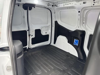 Ford Transit Courier – thumbnail 11