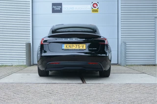 Tesla Model 3 – thumbnail 2