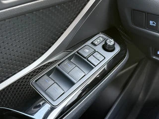 Toyota C-HR – thumbnail 13