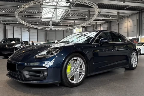 Porsche Panamera 2.9 4S E-Hybrid 560 PK ACC Luchtvering Memory LED Stuurverwarming Stoelverwarming