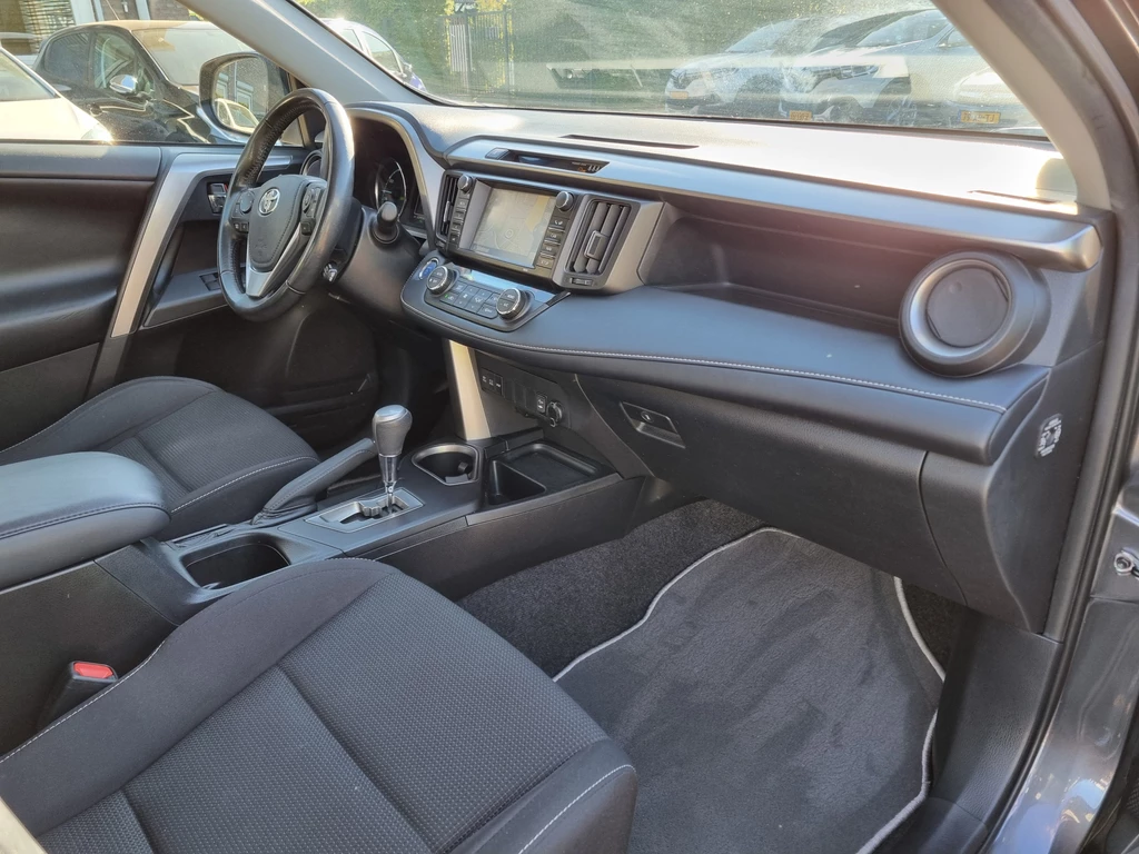 Toyota RAV4 – foto 12